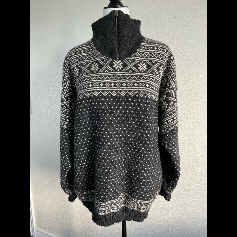 🇩🇰SkovDal Denmark authentic 💯 wool Scandinavian sweater, oversized fit -M/L